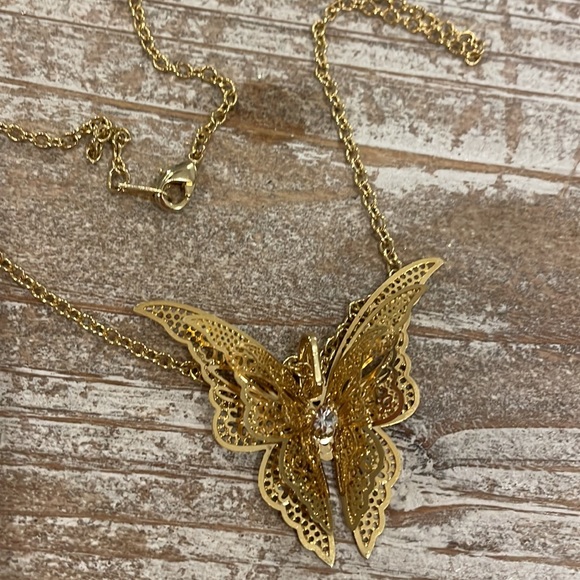 Vintage 14KGP 14K Gold Plated Butterfly Pendant Statement Necklace - Picture 3 of 4